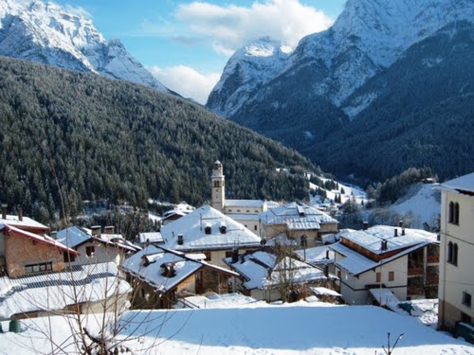 Intervista in diretta al Maggiore Leonardo Landi, Comandante della Compagnia della Guardia di Finanza di Cortina d’Ampezzo, che interverra’ alla presentazione del libro “Grande Guerra Grandi Dolori” a San Pietro di Cadore