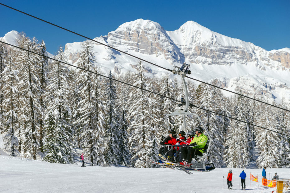 1 Maggio sulla neve! A Cortina il rito dell’ultima discesa in pista.