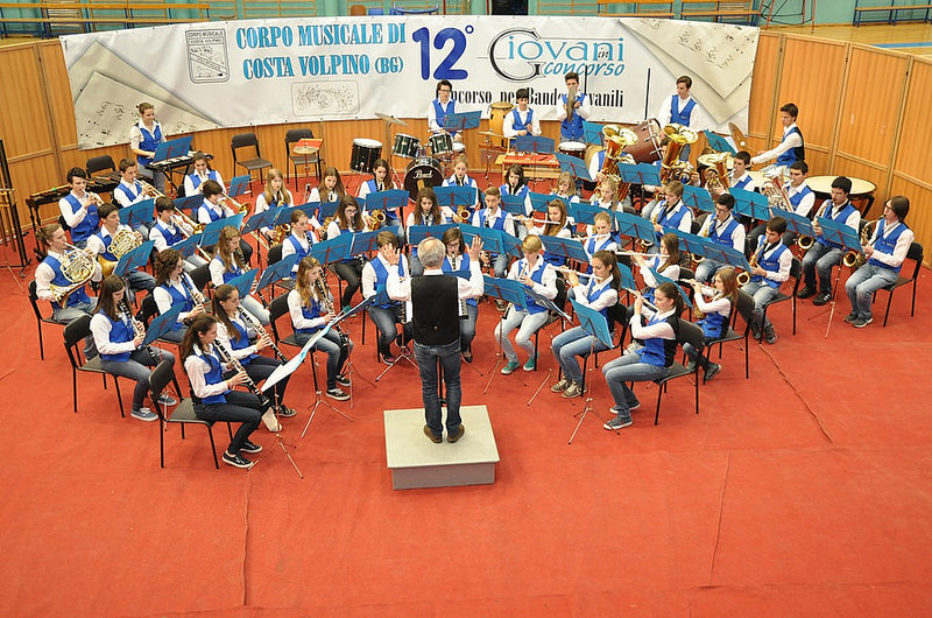 Young Band, Sindaco Franceschi e Assessore Martinolli danno il benvenuto al nuovo direttore Davide Donazzolo e ringraziano il Maestro Rossi