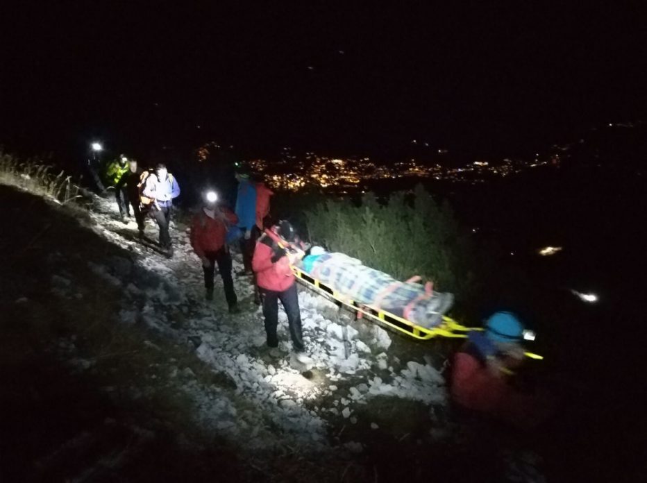 Escursionista cade sul sentiero dei camosci a Cortina