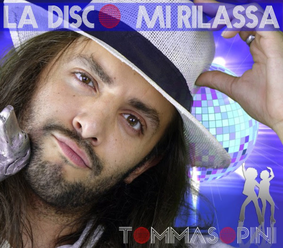 Intervista in diretta con Mosì a Tommaso Pini, che ci presenta il suo nuovo singolo “La disco mi rilassa”.