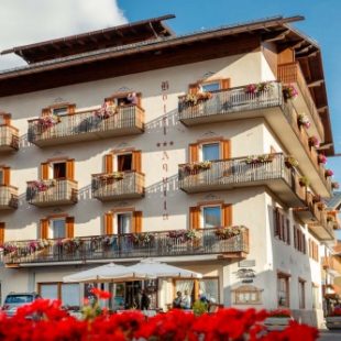 Stayincortina con Fondazione Cortina 2021,  500 posti letto per i Mondiali 2021.