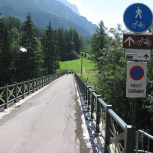 CORTINA: LA CICLABILE SULL’EX FERROVIA RESTA CHIUSA FINO AL 3 MAGGIO