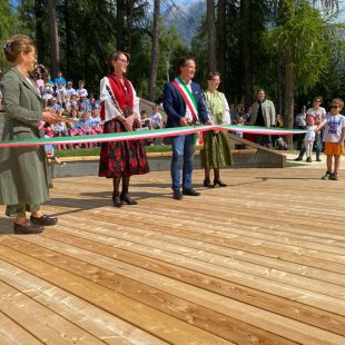 INAUGURATO A CORTINA IL NUOVO PARCO GIOCHI