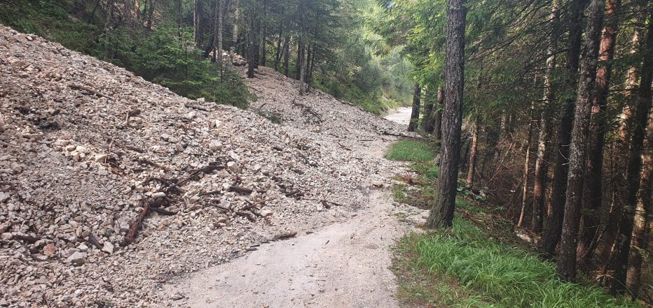 CHIUSA LA CICLABILE TRA FIAMES E CIMABANCHE