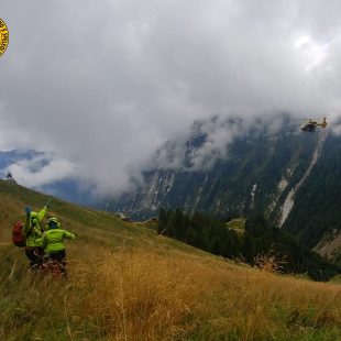 GRAVE ESCURSIONISTA RUZZOLATO TRA SALTI DI ROCCIA