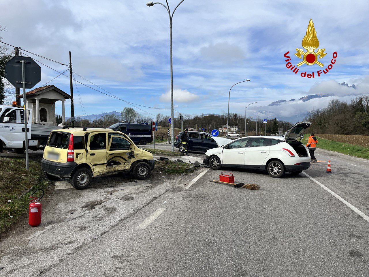 SCONTRO TRA DUE AUTO : DUE FERITI | Radio Cortina Notizie & RadioInterviste
