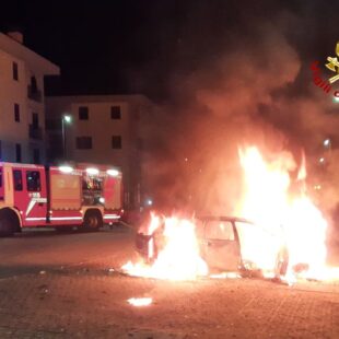 SANTA GIUSTINA, AUTO IN FIAMME