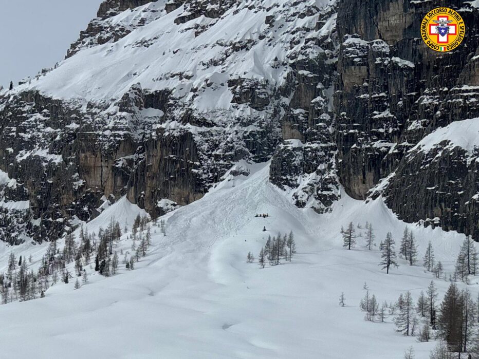 VALANGA SULLA CRODA DA LAGO, DUE SCIALPINISTI COINVOLTI