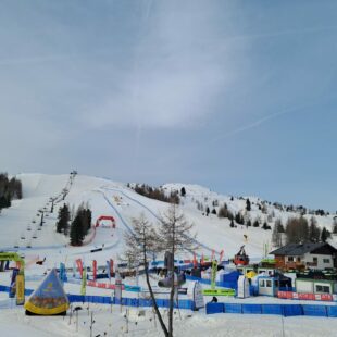 RISUONA LA MARSIGLIESE ALLE FINALI DELLA COPPA DEL MONDO A CORTINA   L’AZZURRO RISPLENDE CON ALBA DE SILVESTRO