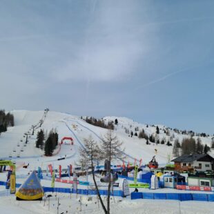 RISUONA LA MARSIGLIESE ALLE FINALI DELLA COPPA DEL MONDO A CORTINA   L’AZZURRO RISPLENDE CON ALBA DE SILVESTRO