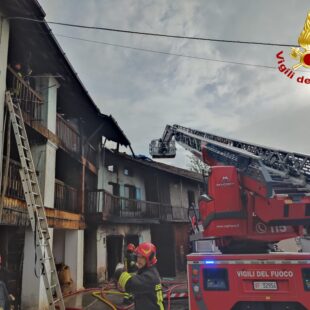 SAN GREGORIO NELLE ALPI. ESPLOSIONE ED INCENDIO IN UNA CASA COLONICA: FERITO UN ANZIANO