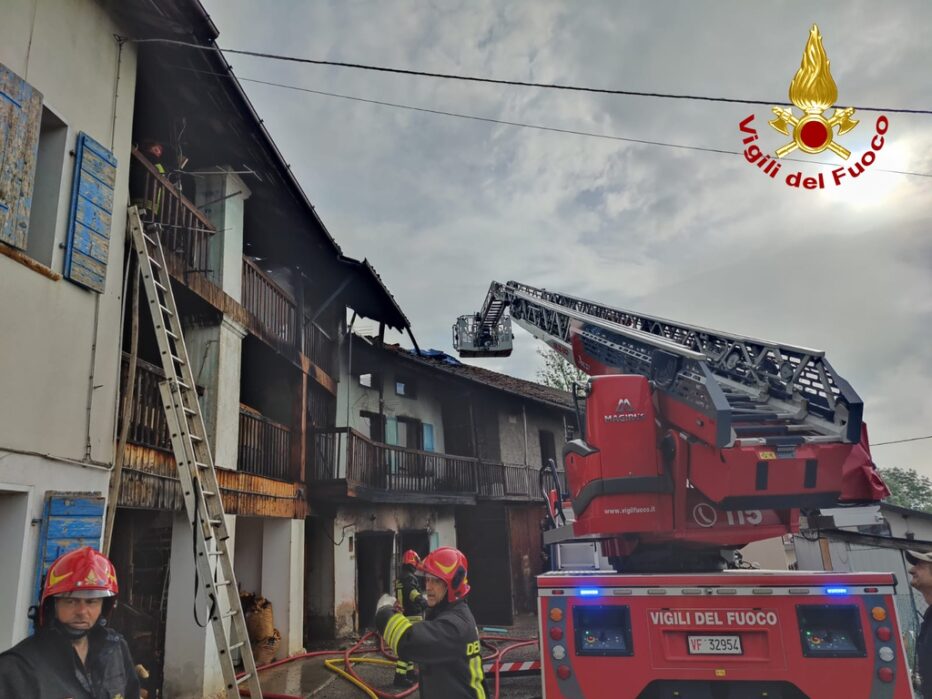 SAN GREGORIO NELLE ALPI. ESPLOSIONE ED INCENDIO IN UNA CASA COLONICA: FERITO UN ANZIANO