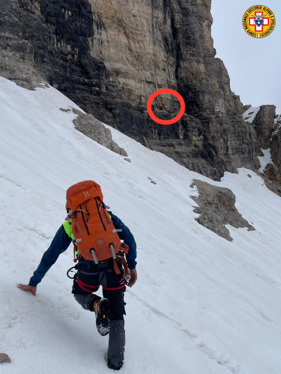 A CORTINA D’AMPEZZO RECUPERATA COPPIA BLOCCATA DALLA NEVE