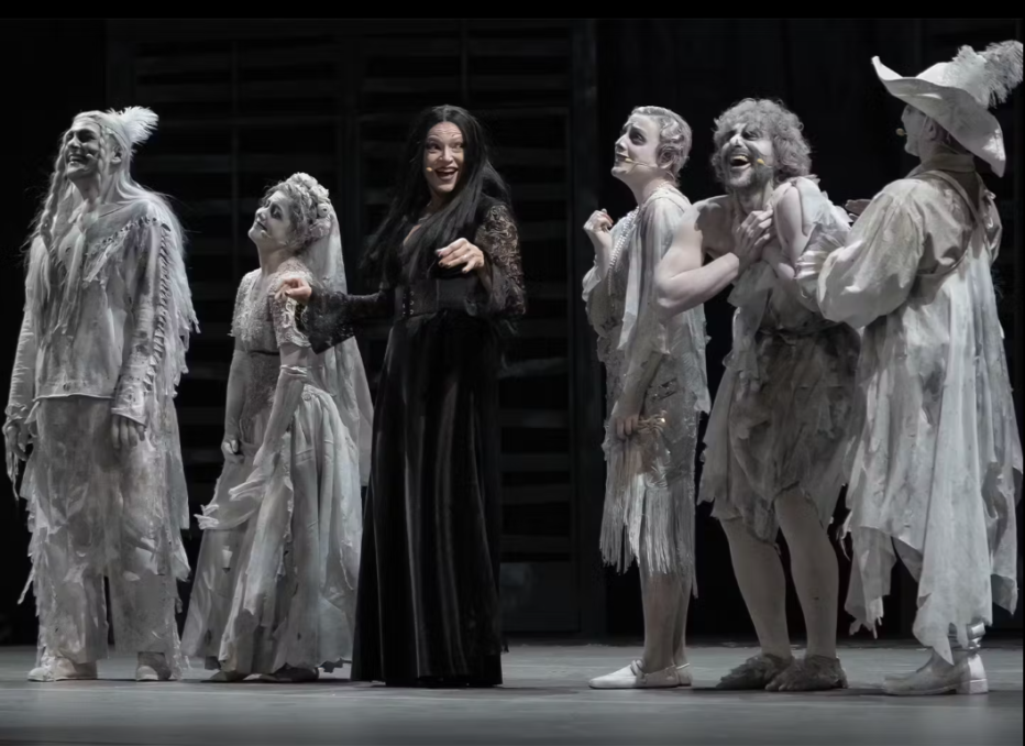 LA FAMIGLIA ADDAMS SABATO 29 MARZO ALL’ALEXANDER GIRARDI, OSPITE DI CORTINATEATRO