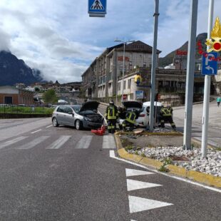 LONGARONE. INCIDENTE TRA DUE AUTO: UNA PERSONA FERITA
