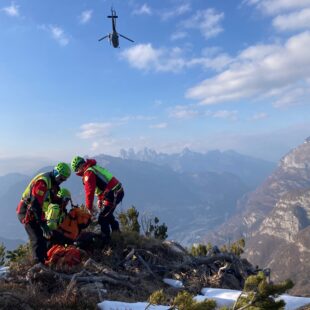 VAL PRAMPER, ESCURSIONISTA RITROVATO SENZA VITA