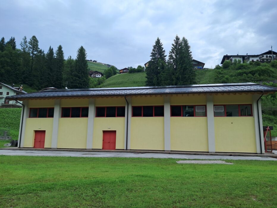 A SAN NICOLÒ DI COMELICO L’INAUGURAZIONE DELLA NUOVA PALESTRA. ALLA PRESENZA DI ALBERTO TOMBA