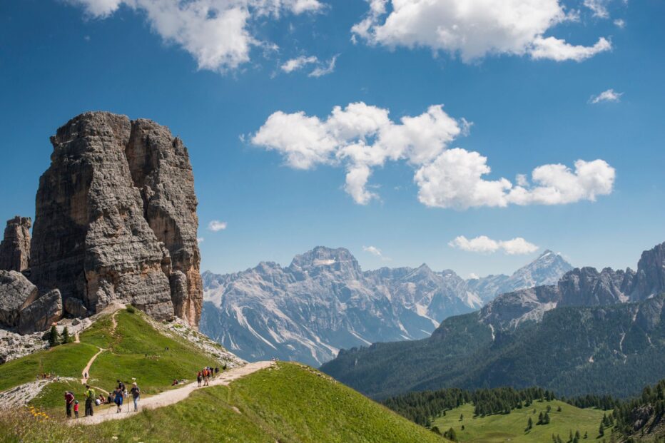 CORTINA: AGOSTO SOTTO LE STELLE TRA MUSICA, STORIA ED EVENTI PER VIVERE LA MONTAGNA CON TUTTI E CINQUE I SENSI