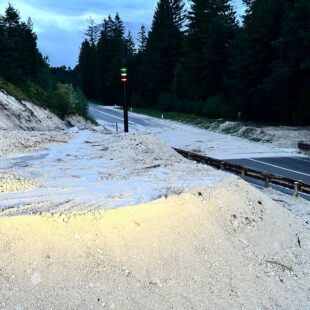 SS51 di Alemagna – Contenuta la colata a San Vito di Cadore. Riapertura prevista per le ore 10:20