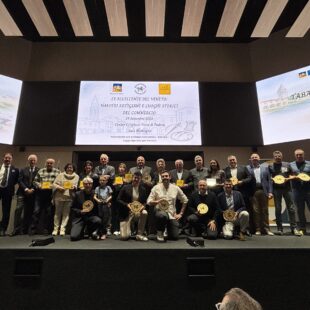 Consegnate 298 targhe a Maestri Artigiani e Luoghi storici del Commercio.