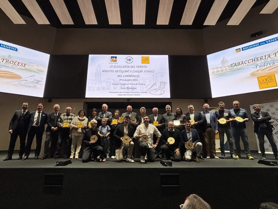 Consegnate 298 targhe a Maestri Artigiani e Luoghi storici del Commercio.