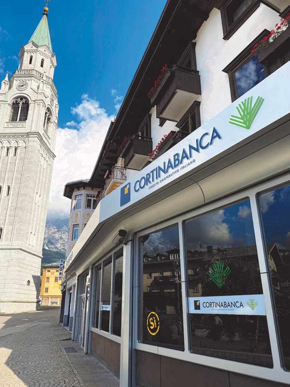 CORTINABANCA conferma i Bandi 2025: sostegno concreto a studenti meritevoli e realtà locali impegnate nel sociale e nella sostenibilità.