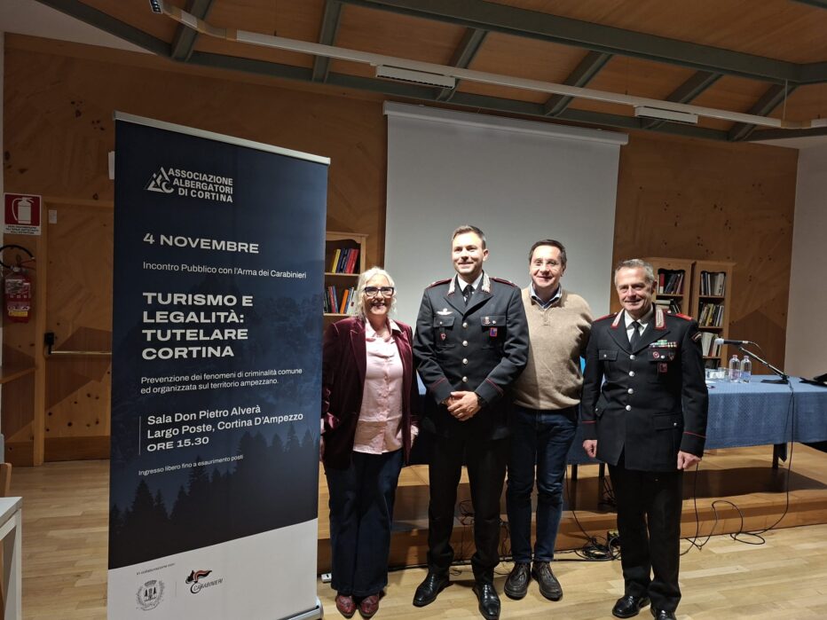 LEGALITÀ A CORTINA: ALBERGATORI E FORZE DELL’ORDINE UNITI PER LA PREVENZIONE DELLA CRIMINALITÀ NEL SETTORE TURISTICO