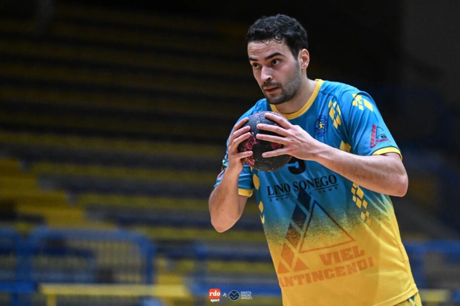 LA PALLAMANO BELLUNO TROVA LA PRIMA VITTORIA