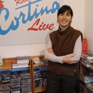 AL VIA LA STAGIONE INVERNALE: ASCOLTA L’INTERVISTA CON LA VICEPRESIDENTE DELL’ASSOCIAZIONE ALBERGATORI CORTINA