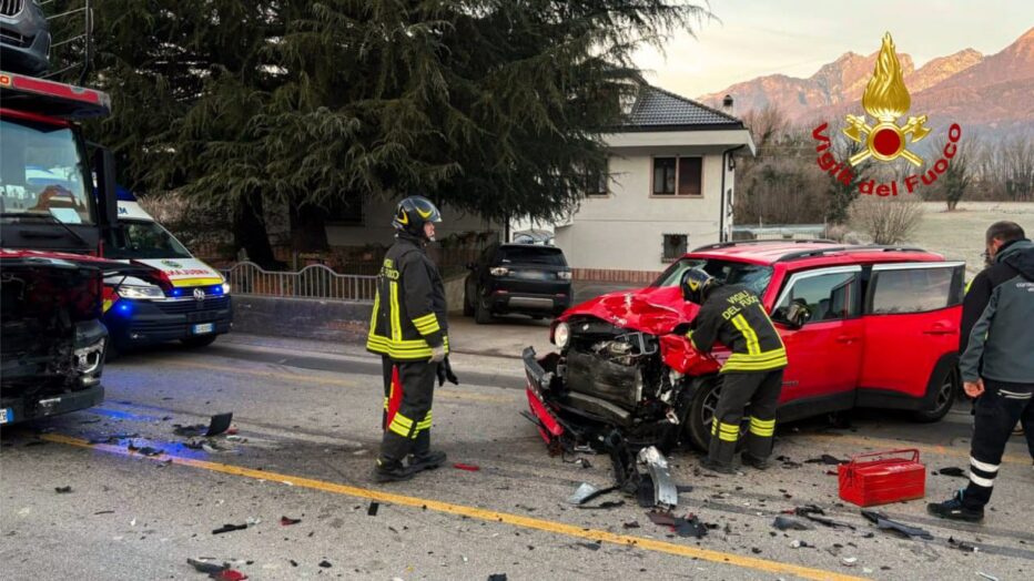 INCIDENTE STRADALE SULLA STRADA PROVINCIALE 1. DUE FERITI.