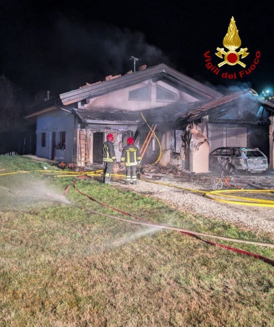 LIMANA. INCENDIO IN AUTORIMESSA DI UN’ABITAZIONE