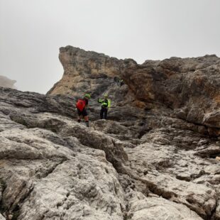 Recuperata coppia sotto la Croda del Becco a Cortina d’Ampezzo