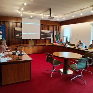RINCARI DEL SERVIZIO DI GESTIONE DEI RIFIUTI URBANI: NELLA VALLE DEL BOITE DECISI A TROVARE UNA SOLUZIONE.