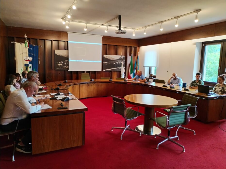 RINCARI DEL SERVIZIO DI GESTIONE DEI RIFIUTI URBANI: NELLA VALLE DEL BOITE DECISI A TROVARE UNA SOLUZIONE.