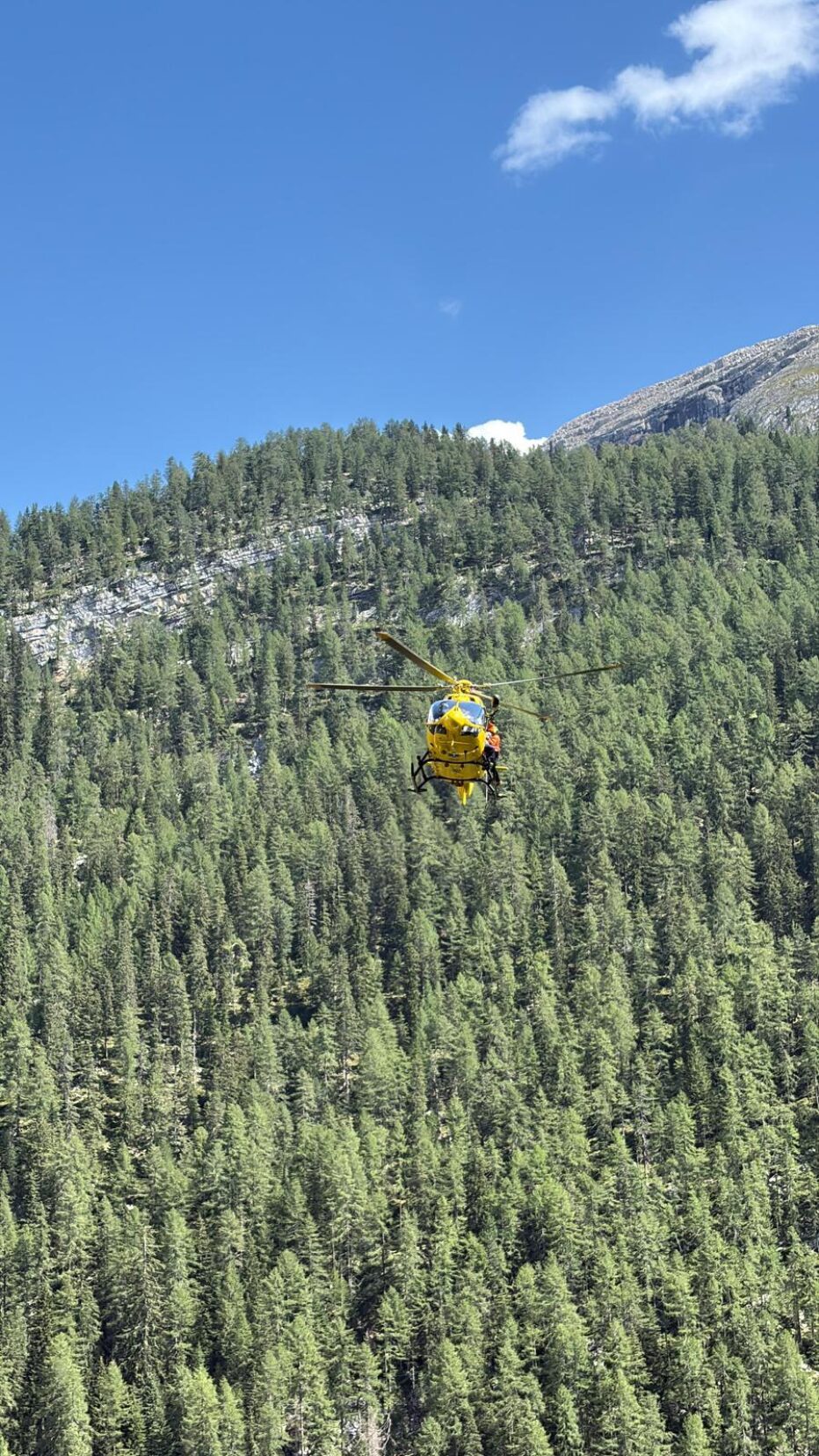 Ritrovato vivo l’escursionista sul Lavinores, a Cortina d’Ampezzo