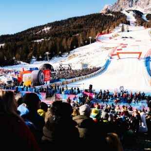 100 GIORNI ALLA COPPA DEL MONDO DI SCI ALPINO FEMMINILE SULL’OLYMPIA DELLE TOFANE